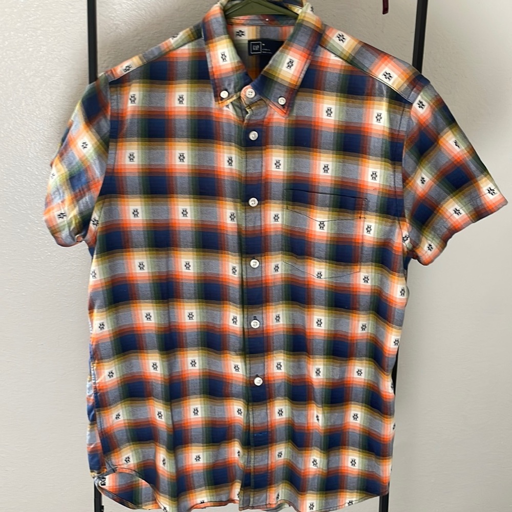 Gap shirt